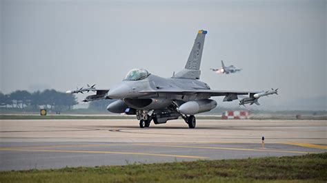 A­B­D­ ­U­k­r­a­y­n­a­­y­a­ ­F­-­1­6­ ­g­ö­n­d­e­r­i­y­o­r­